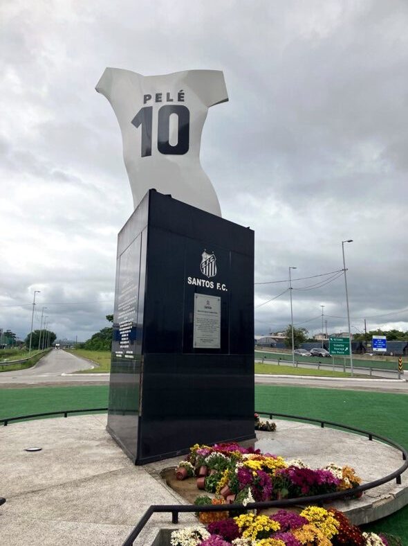 Santos Futebol Clube - Rei Pelé passando pra te desejar um feliz